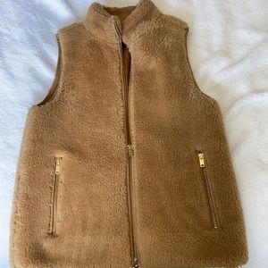 Camel vest